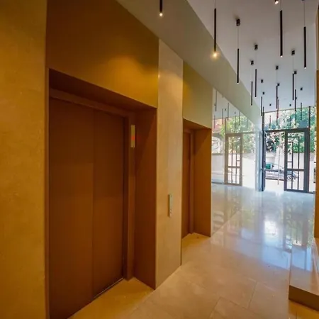 Terrace アパート ティラナ